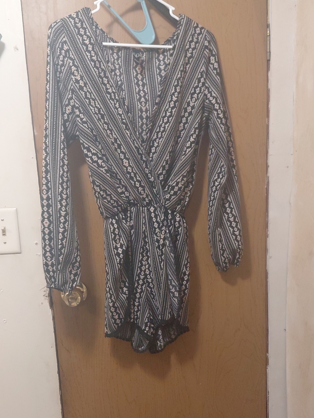 Windsor Black & White Patterned Long-Sleeve Romper